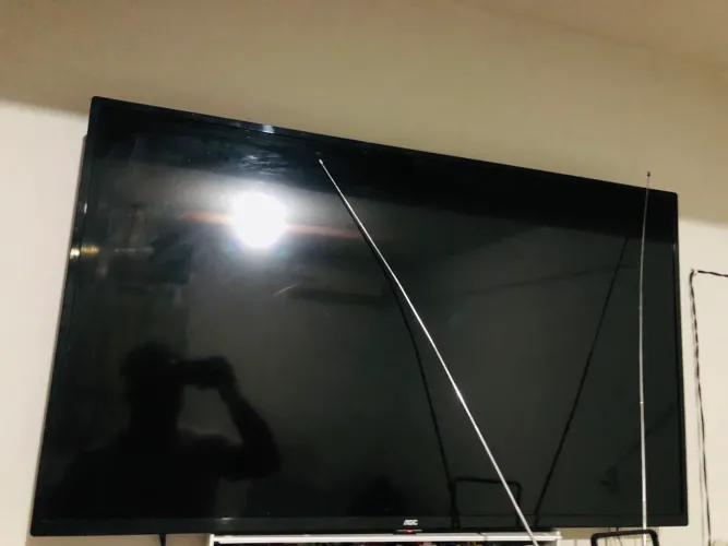 TV AOC - RETIRADA DE PEÇAS