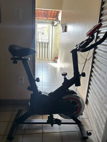 Vende-se bicicleta ergométrica