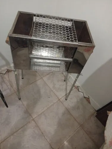 Vendo churrasqueira semi nova