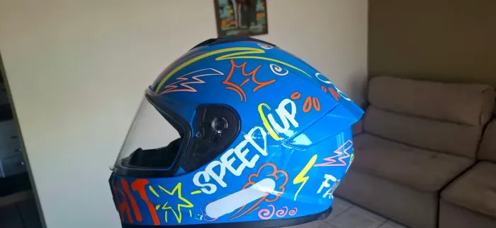 Capacete Race Tech Seminovo ? Sem Detalhes ? R$180