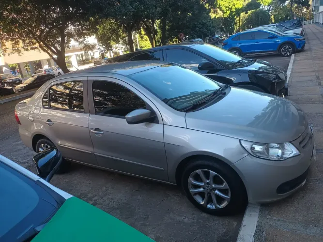 Volkswagen Voyage Comf/highli. 1.6 MI T.flex 8V 4P 2012