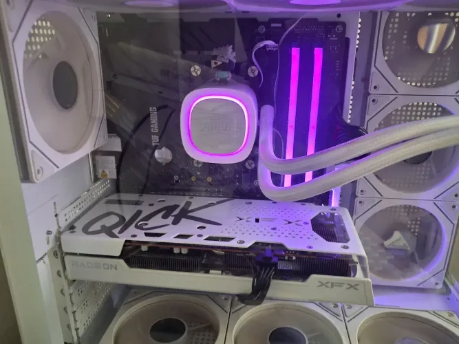 PC GAMER intermediário black/white!