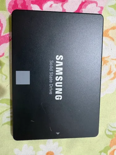 SSD 1TB Samsung 860 EVO - Original (Saúde 93%)
