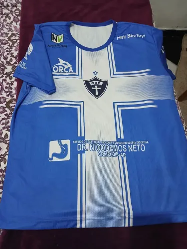 Camisas esportivas 