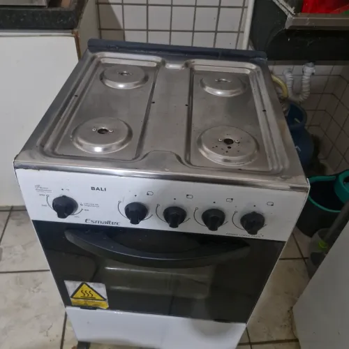 Vende este fogão em bom estado