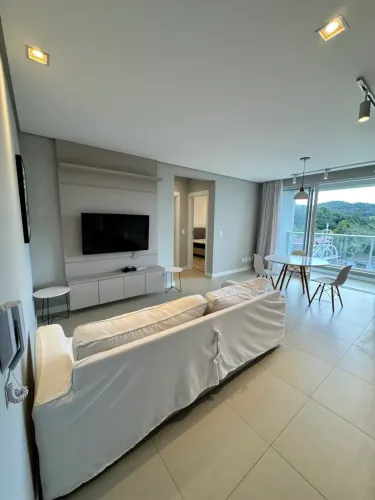 Apto com 2 quartos, todo mobiliado para alugar na Praia Brava- Itajaí - SC