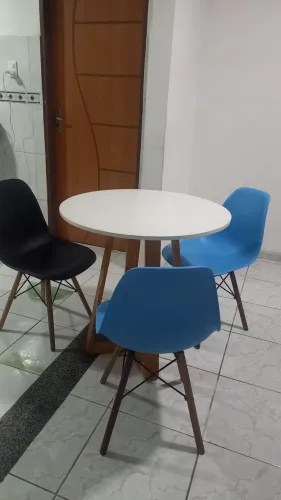 Masa e cadeiras 