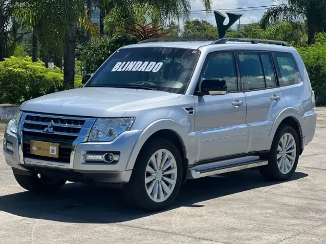 Mitsubishi Pajero HPE Full 3.2 4X4 T.i.dies. 5P AUT 2016