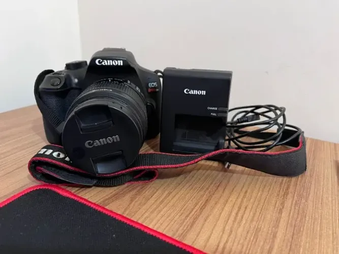 Câmera Canon T6 (Corpo + Lente) | Estado de Nova | Apenas 10.657 Cliques!