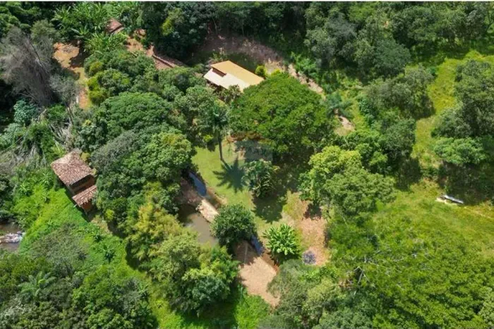 Chácara a venda em Brumadinho | Distrito de Suzana com Cachoeira Particular