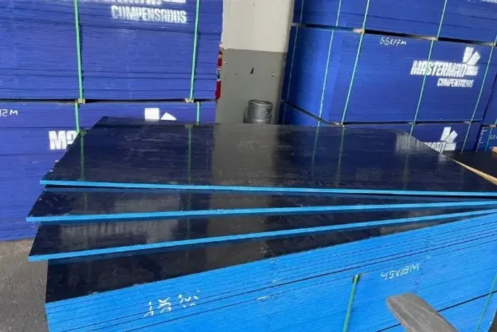 MADEIRITE PLASTIFICADO WBP/FENÓLICO - FILME PRETO / BORDA AZUL