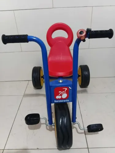 Triciclo bandeirantes