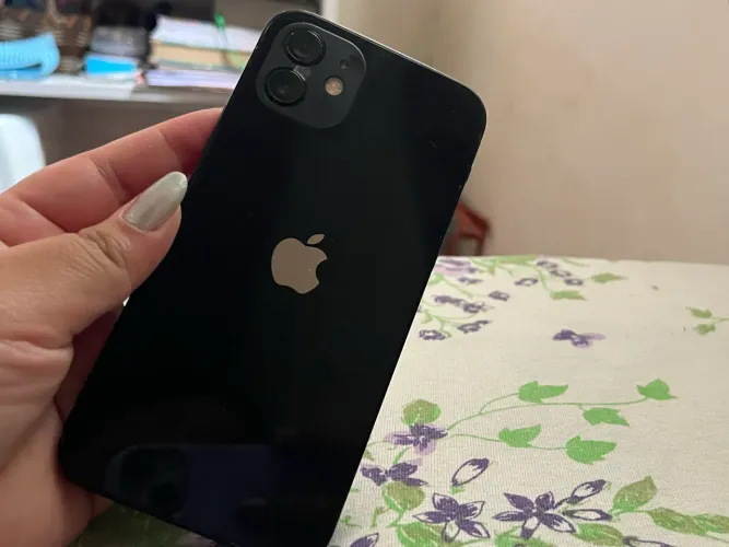 IPHONE 12 com defeito
