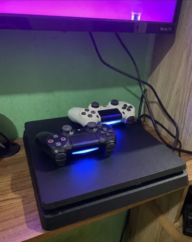 PS4 SLIM 1TB