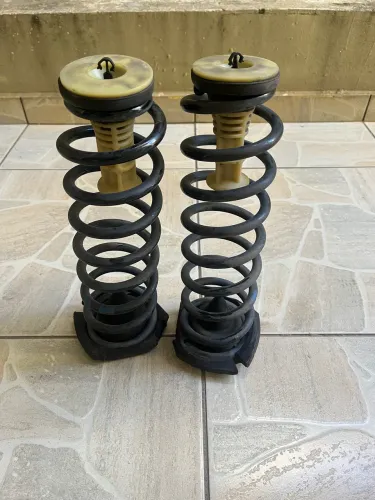 Vendo o par de molas helicoidais traseiras renault Fluence