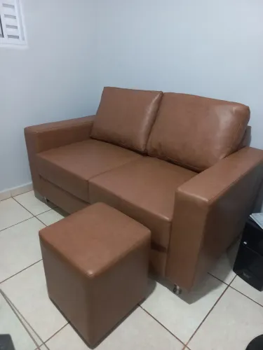 Sofá 2 lugares com Puff, Madeira, NOVO