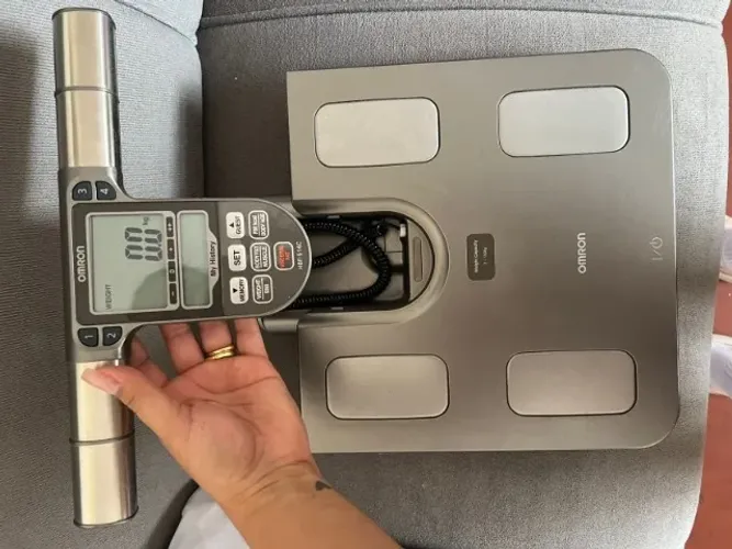 Balança de Bioimpedância Omron HBF-514C