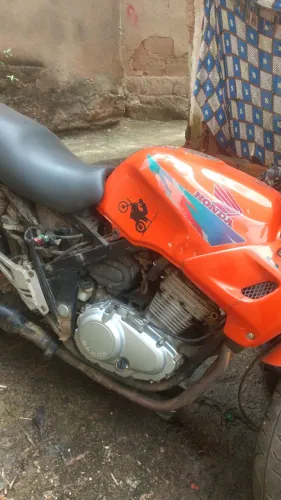 CB 500 pra retirar peças