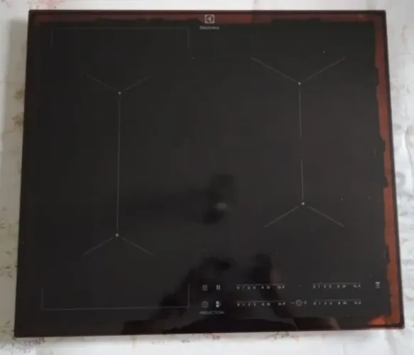 Cooktop por Indução 4 Bocas Electrolux de Vidro Preto IE60P