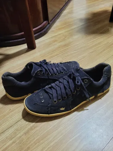 Tenis osklen preto 42