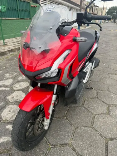 Honda ADV 7.000 km s/detalhes 