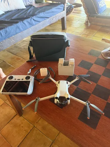DJI mini 3 pro combo controle com tela