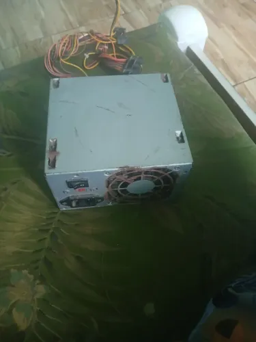 Vendo fonte de computador  leia a descrição  abaixo 