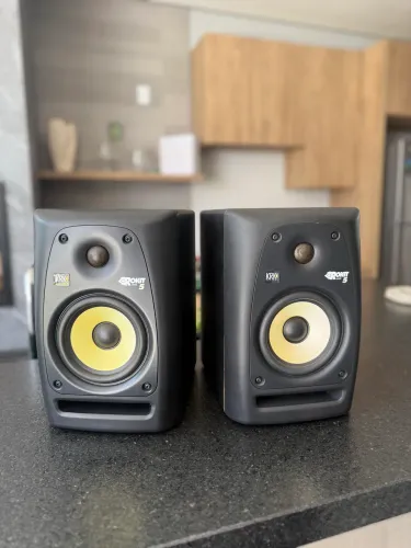 Par de monitores de estúdio KRK Rokit Powered 5 RPG2