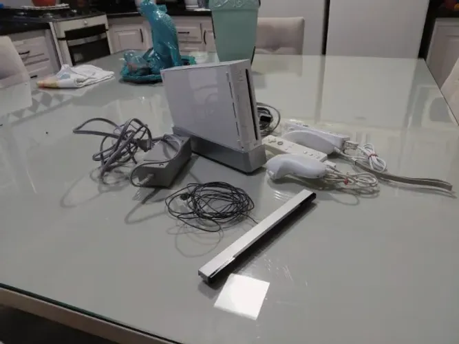 Vendo Nintendo Wii Completo + 2 Controles + Kit Sports com 25 Acessórios, Nitendo 3ds e Ni