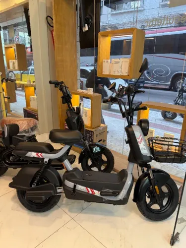 Scooter Elétrica J10 800W 2026 0KM
