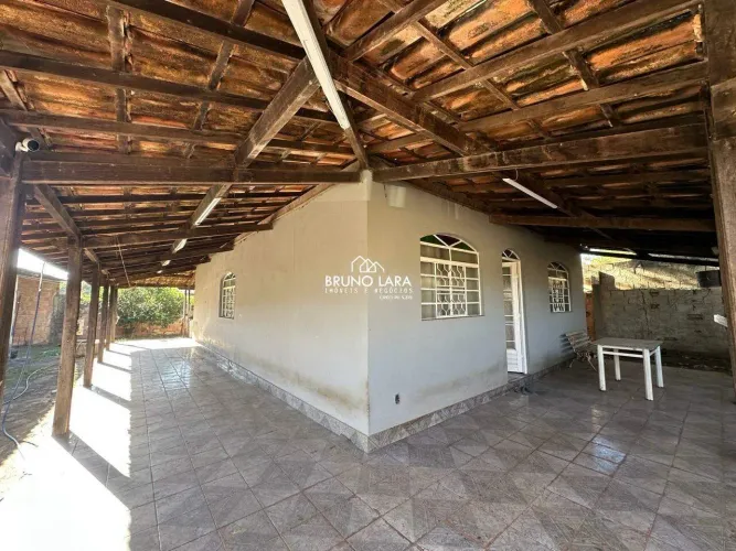 Casa à venda no bairro Tereza Cristina - São Joaquim de Bicas/MG.