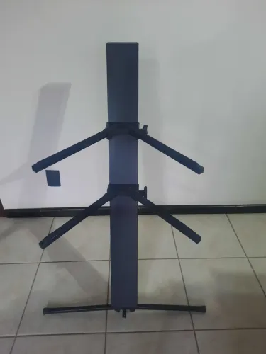 Suporte para teclado/piano estilo stay (torre/coluna) excelente estado