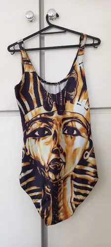 Body lindo.  Veste 38/40. Usado 2 vezes 