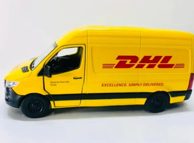 Miniatura Metal Van DHL
