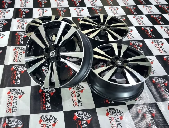 Jogo de rodas aro 17 nissan kicks 4x100 Originais Zeradas
