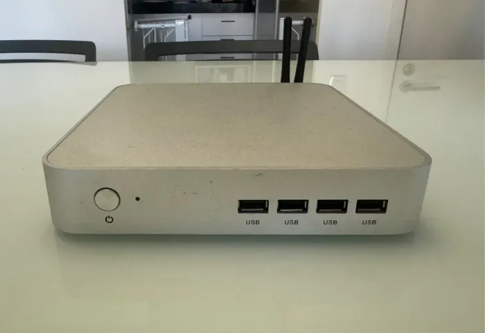 Mini PC Intel T4001A - i7 3520 - 8GB ram - SSD 240GB.