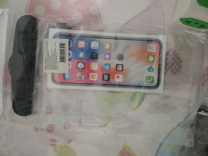 Capinha de celular para época de chuva e para piscina
