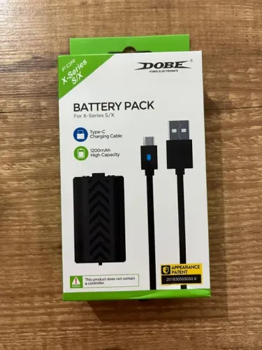 Bateria para Xbox Series S/X com Cabo Tipo C - DOBE