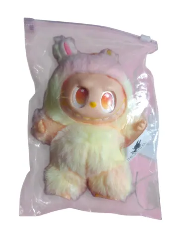 Boneca Labubu com roupa