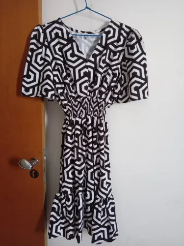 VESTIDO TAMANHO UNICO POUCO USADO