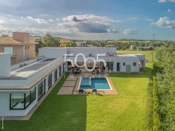 Casa à venda no Condomínio Fazenda Alvorada, com 490m² e 5 suítes