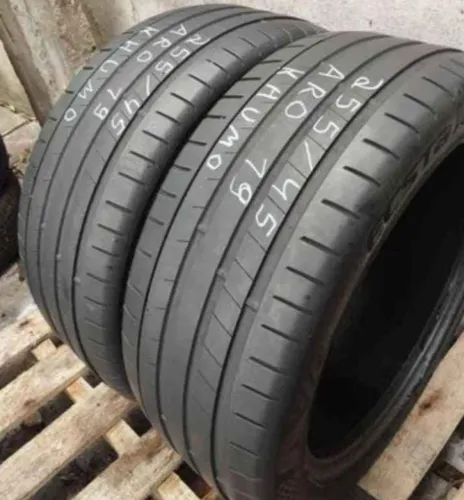 Pneu 255 45 aro 19 original Khumo  alta performance