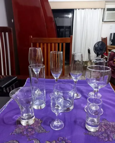 Coleção Caras Cristal Royal Collection.<br>10 peças .<br>Valor 180,00<br>Buscar na Tijuca/ RJ