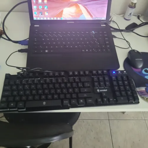 Notebook Compaq + Teclado Evolut