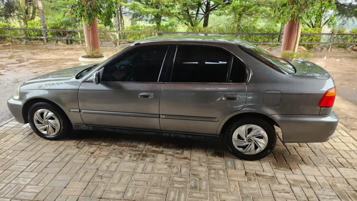 Honda Civic Sedan LX 1.6 16V Aut. 4P 2000