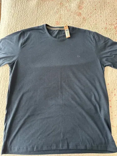 Camiseta Masculina Azul marinho - Tamanho M- Nova