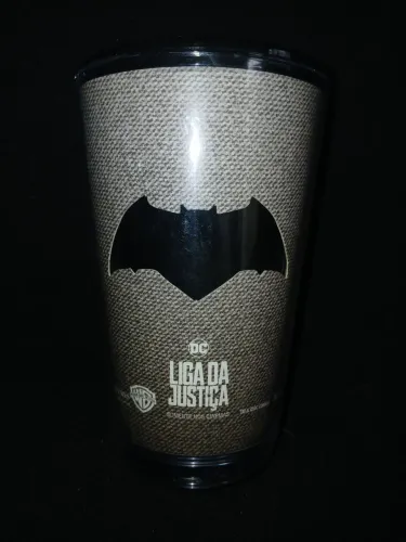 Copo Batman Liga da Justiça Cinemark DC Comics Preto e Cinza Nerd Geek