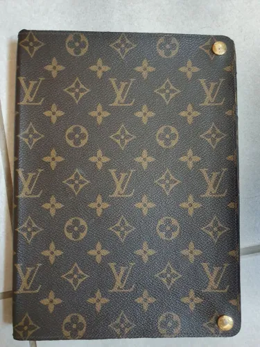 Capa de ipad da louis vuitton