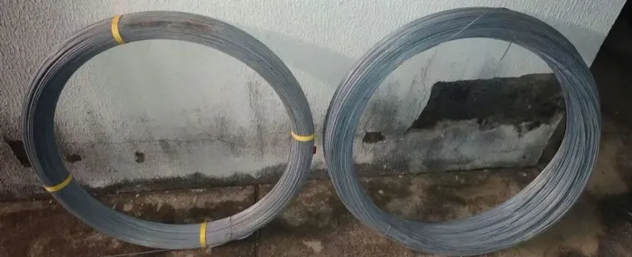 Arame para construção de cercas 