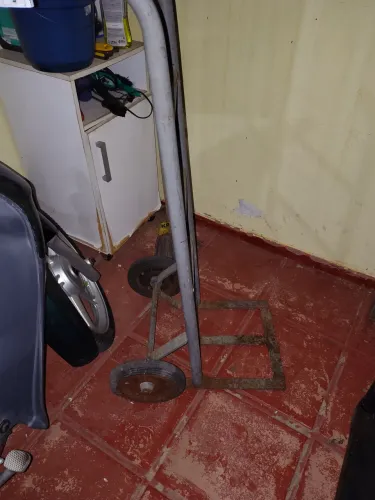 Vendo carrinho de transporte de carga